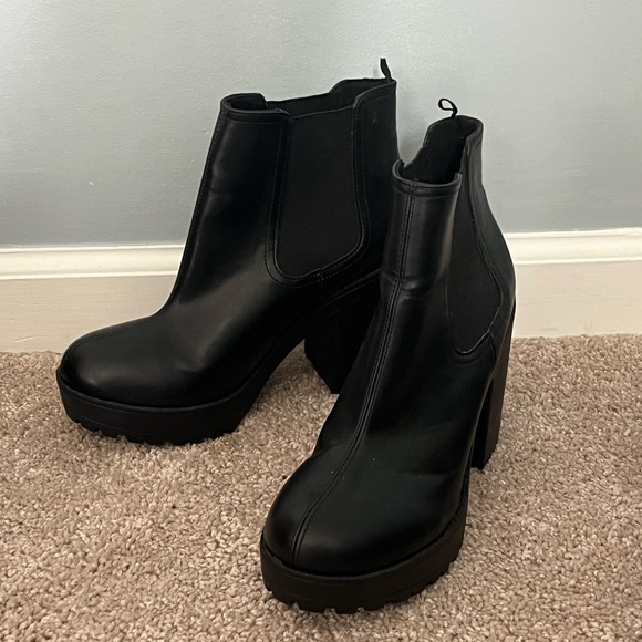 H&M Shoes - NWOT H&M Black Platform Boots (8)